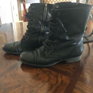 Steve Madden troops boots. Size 7